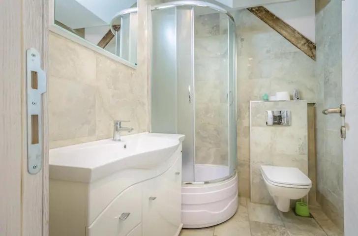 Double Bedroom Apartment In เบลเกรด ภายนอก รูปภาพ